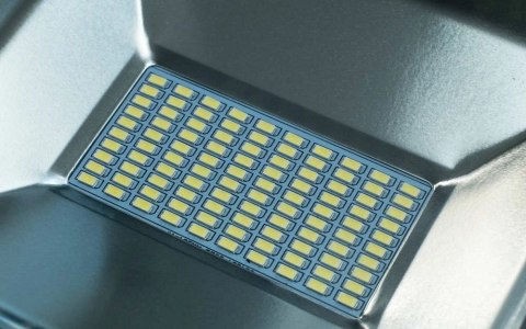 Naświetlacz halogen LED 50W 5700K 5000lm kąt świecenia 120° Naświetlacz halogen LED 50W 5700K 5000lm kąt świecenia 120°
