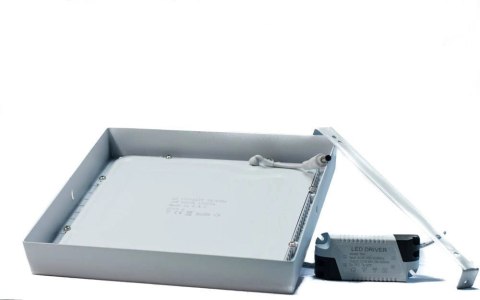 Panel natynkowy LED 22cm 18W 6000K 2200lm kąt świecenia 120° Panel natynkowy LED 22cm 18W 6000K 2200lm kąt świecenia 120°