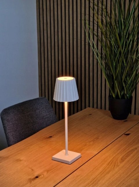Lampka LED biurkowa bezprzewodowa do restauracji hotelu 3 tryby 2,5W Lampka LED biurkowa bezprzewodowa do restauracji hotelu 3 tryby 2,5W