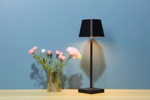 Lampka LED dotykowa biurkowa nocna stołowa czarna USB 5W Lampka LED dotykowa biurkowa nocna stołowa czarna USB 5W