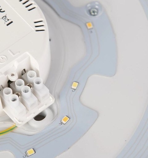 Plafon LED natynkowy 15W 1875lm ze zmienną barwą światła Plafon LED natynkowy 15W 1875lm ze zmienną barwą światła